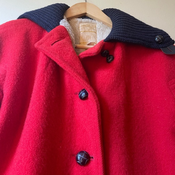 RARE Red 1970s Hudsons Bay Wool Coat Women’s Size 8 S/M - Picture 3 of 15
